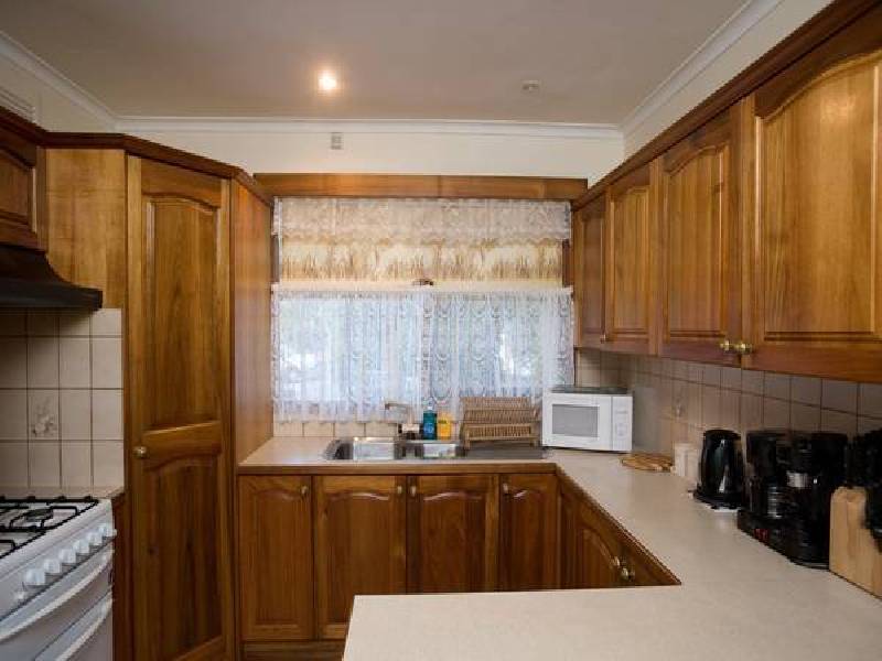 4 Heyington Crescent, Noble Park North VIC 3174