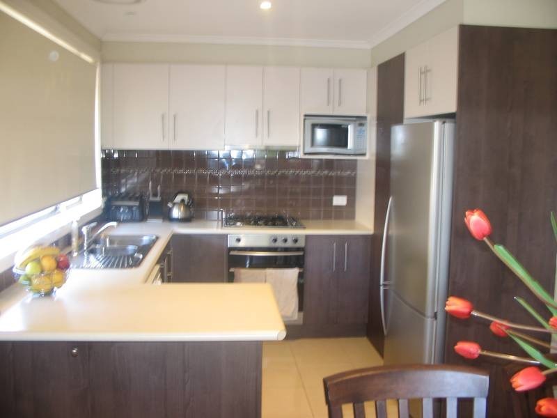 2/20 Camellia Avenue, Noble Park North VIC 3174