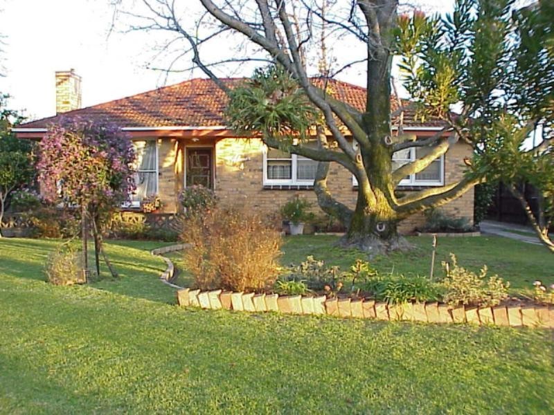 4 Eve Court, Springvale VIC 3171