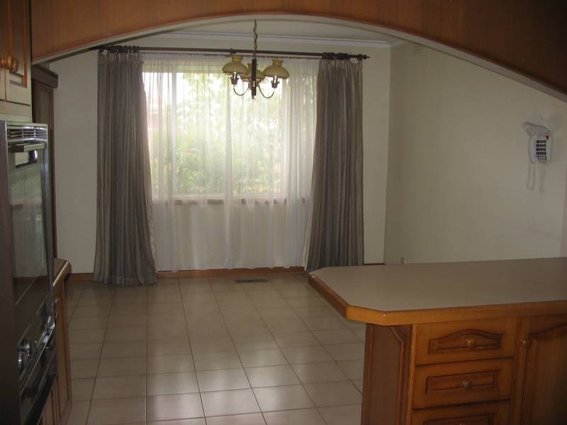 22 Albany Drive, Mulgrave VIC 3170