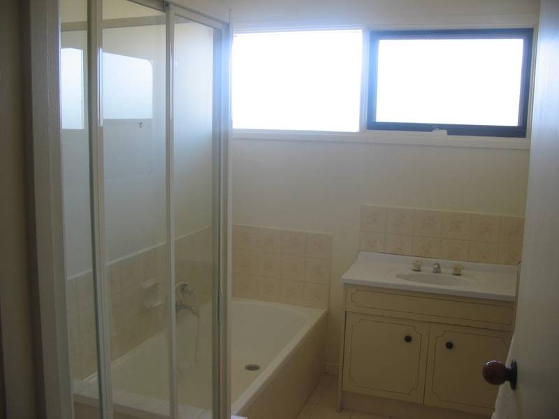 8 Garfield Court, Dandenong North VIC 3175