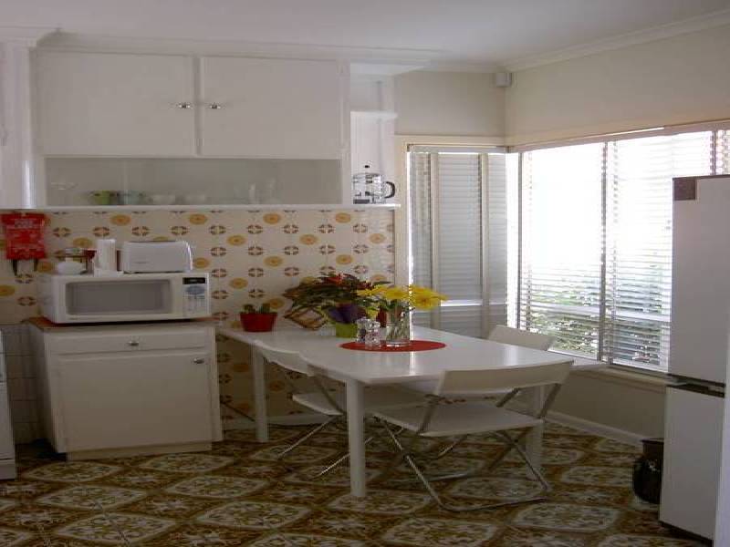 25 Lee Avenue, Springvale VIC 3171