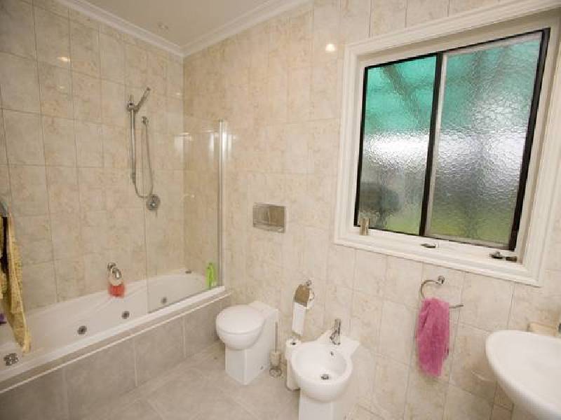 Holly Avenue, Dandenong North VIC 3175