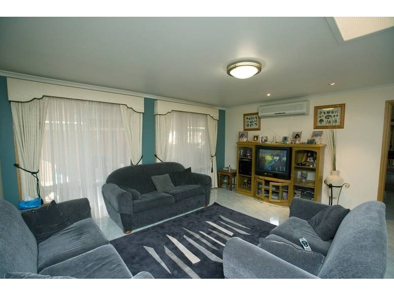 16 Exner Drive, Dandenong North VIC 3175