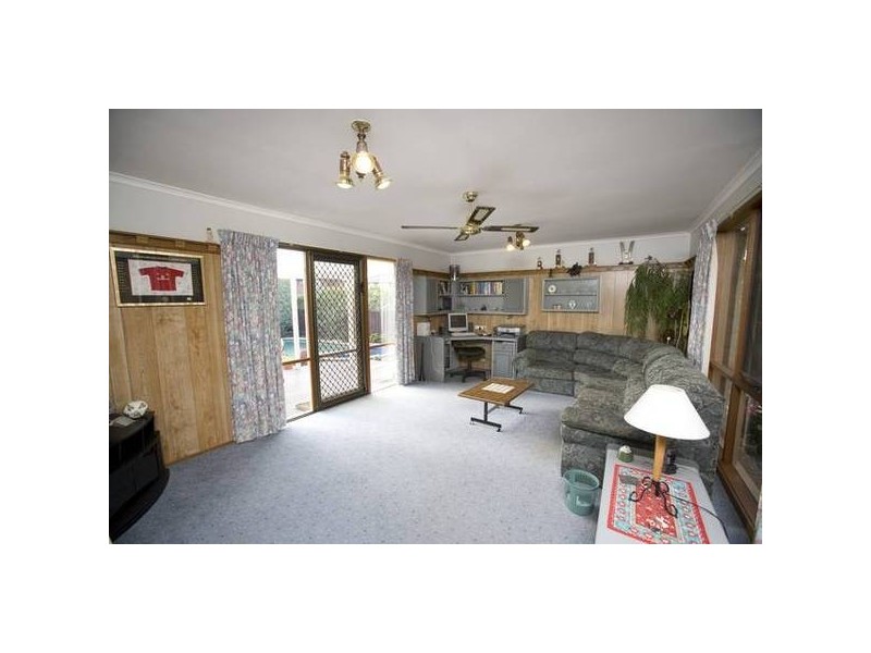 Mckeon Circuit, Dandenong North VIC 3175