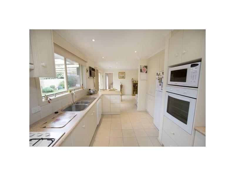 Outlook Drive, Dandenong North VIC 3175