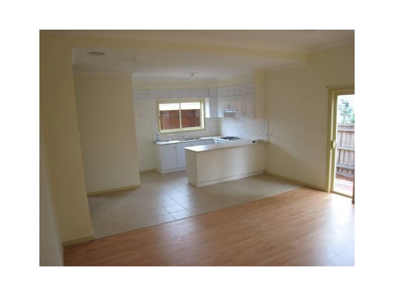 1/21 King George Parade, Dandenong VIC 3175