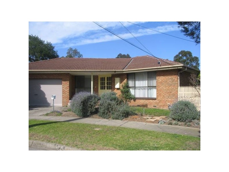 6 Alan Court, Noble Park North VIC 3174