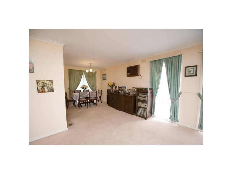 218 Outlook Drive, Dandenong North VIC 3175