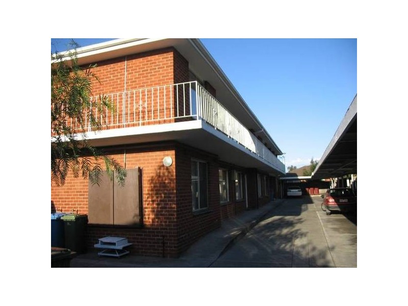 1/16 Stud Road, Dandenong VIC 3175