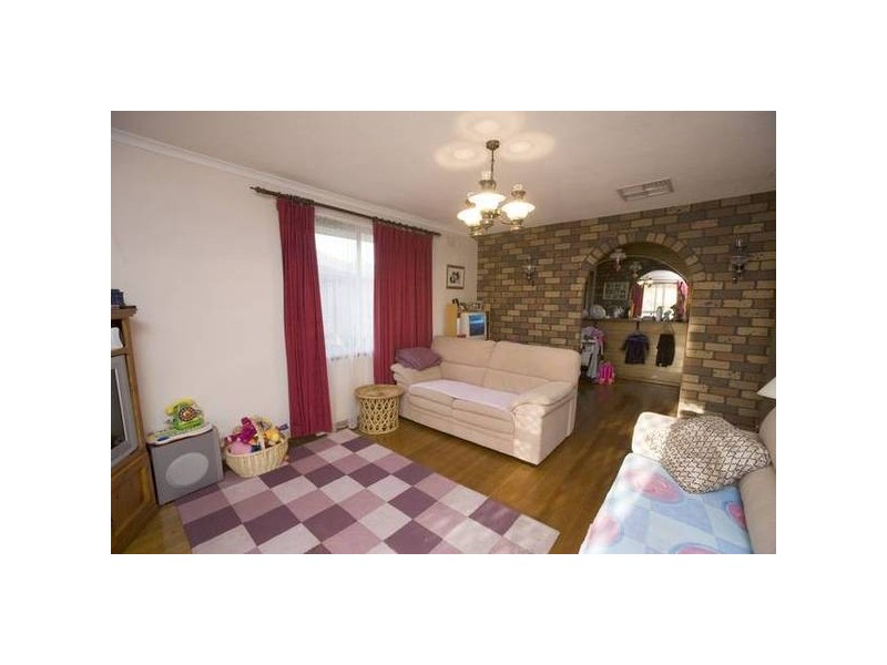 10 Julius Crescent, Noble Park North VIC 3174