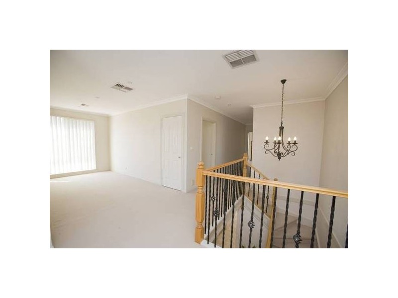 15 Mayfair Close, Mulgrave VIC 3170