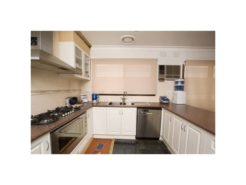 47 Rawdon Hill Drive, Dandenong North VIC 3175