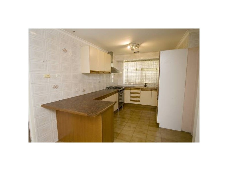 16 Waranga Drive, Dandenong North VIC 3175