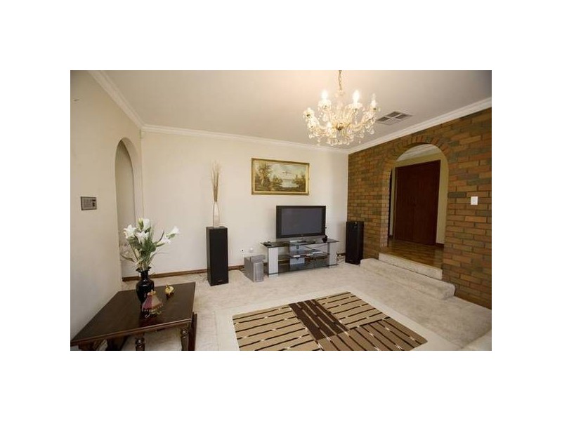 4 Elwick Court, Noble Park North VIC 3174