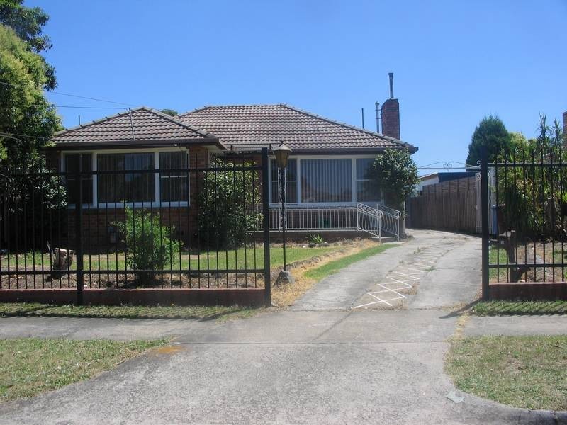 33 Charlton Street, Springvale VIC 3171