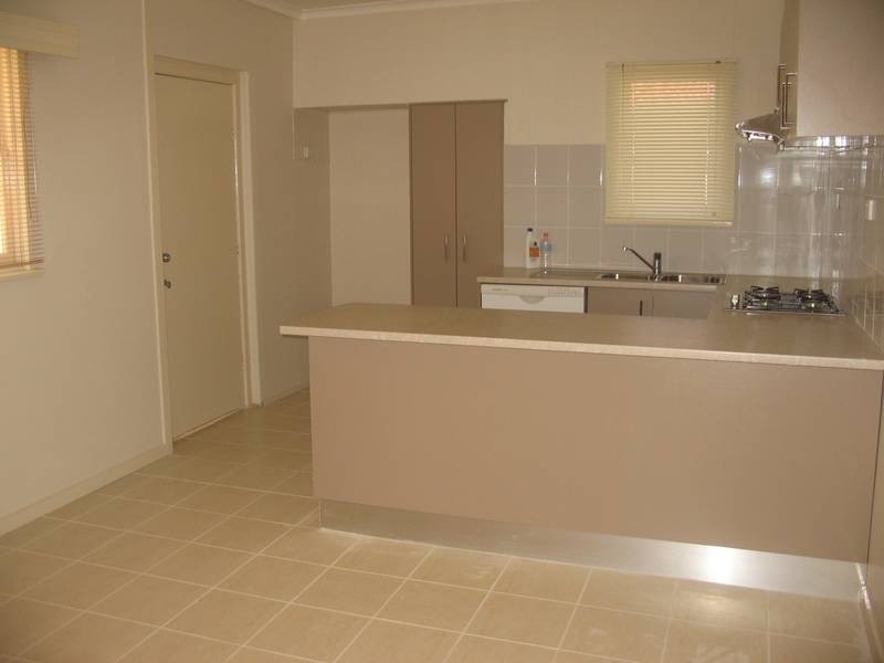 33 Charlton Street, Springvale VIC 3171