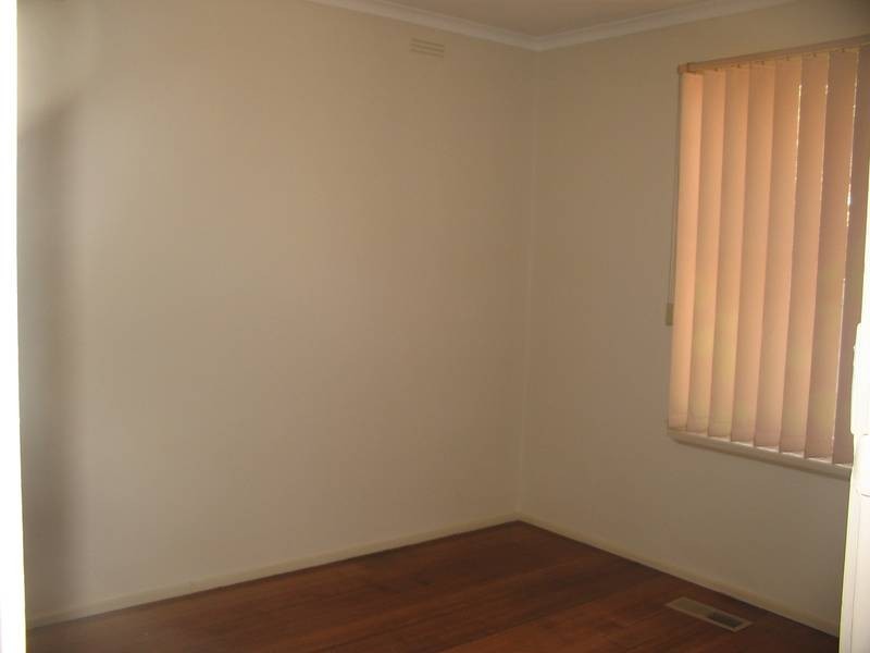 33 Charlton Street, Springvale VIC 3171