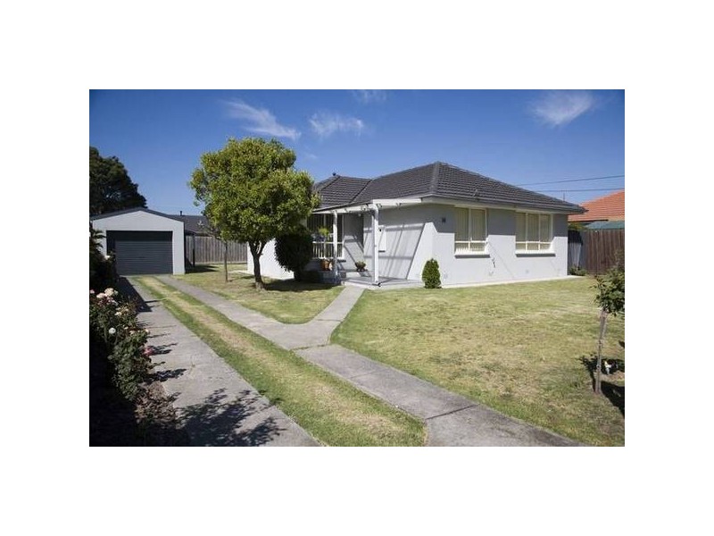 28 Azalea Crescent, Dandenong North VIC 3175