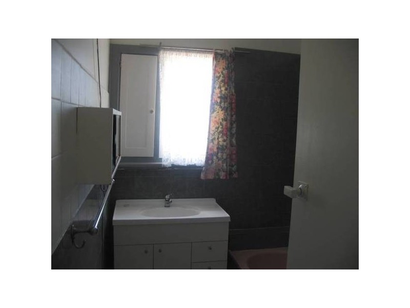21 Oakwood Avenue, Dandenong North VIC 3175