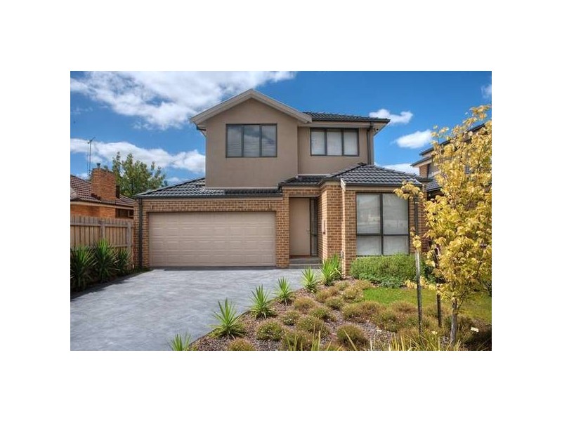 32 Mountain Crescent, Mulgrave VIC 3170