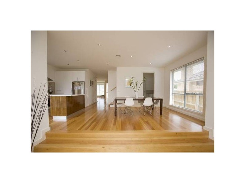 32 Mountain Crescent, Mulgrave VIC 3170