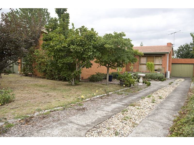 2 Lola Street, Mulgrave VIC 3170