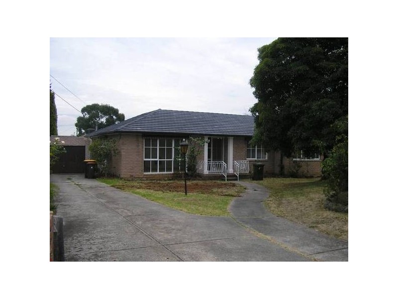 2 Lanoma Court, Wheelers Hill VIC 3150