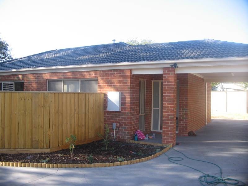 2/4 Lyons Court, Dandenong North VIC 3175