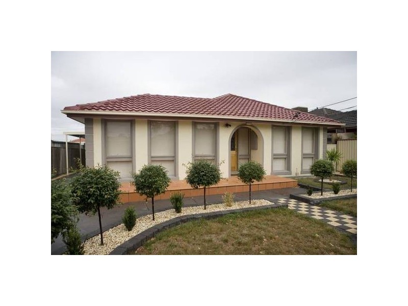 44 Shalimar Crescent, Dandenong North VIC 3175