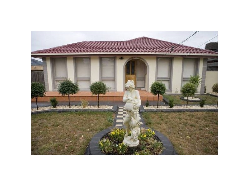 44 Shalimar Crescent, Dandenong North VIC 3175