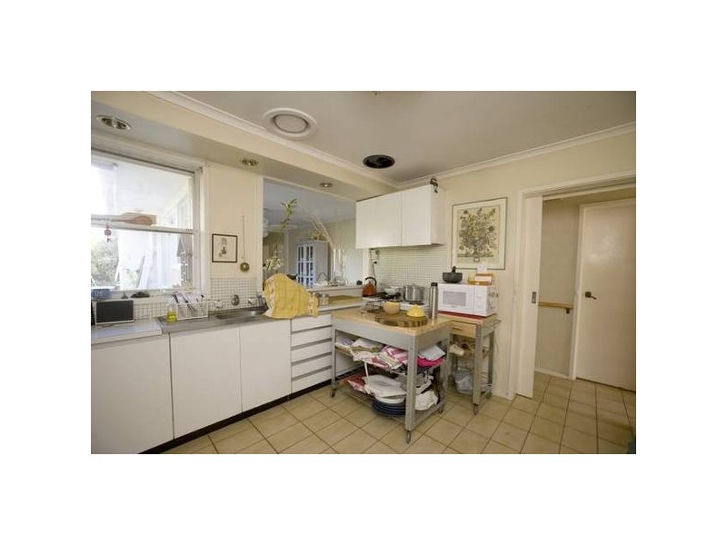 65 Neasham Drive, Dandenong North VIC 3175