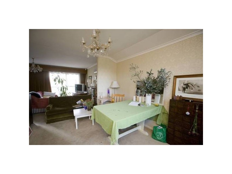 65 Neasham Drive, Dandenong North VIC 3175