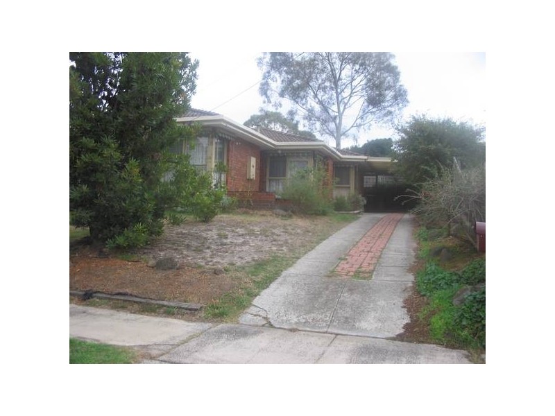 38 Lawrence
Crescent, Noble Park North VIC 3174