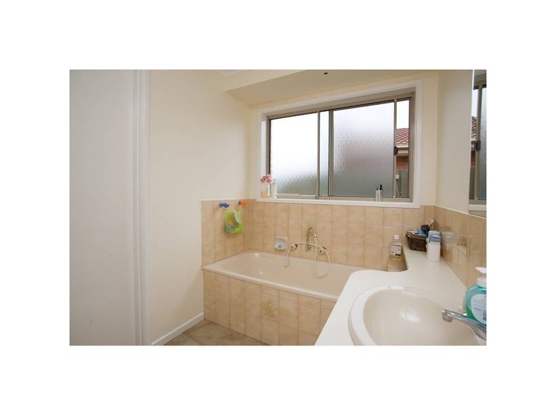 1/8 Parkview Close, Dandenong VIC 3175