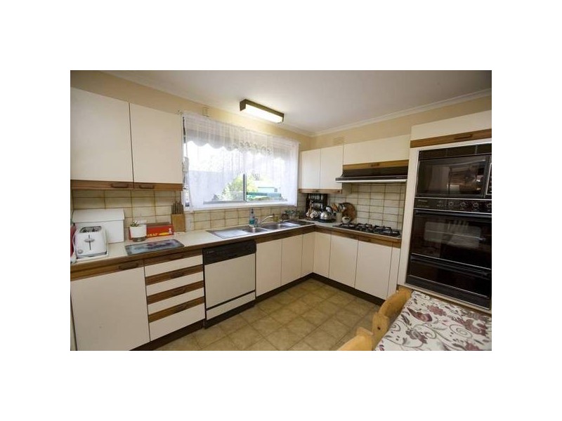 27 Lea Road, Mulgrave VIC 3170