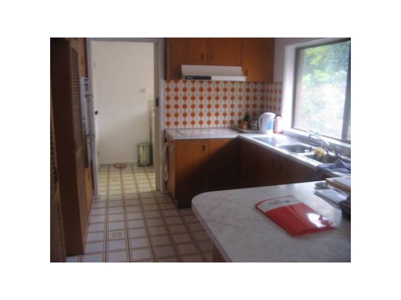 4 Stadbroke Crescent, Noble Park North VIC 3174