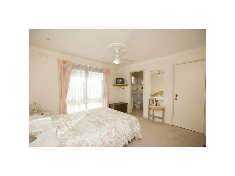20 Westminster Avenue, Dandenong North VIC 3175