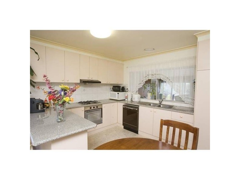 6 Fiji Court, Mulgrave VIC 3170