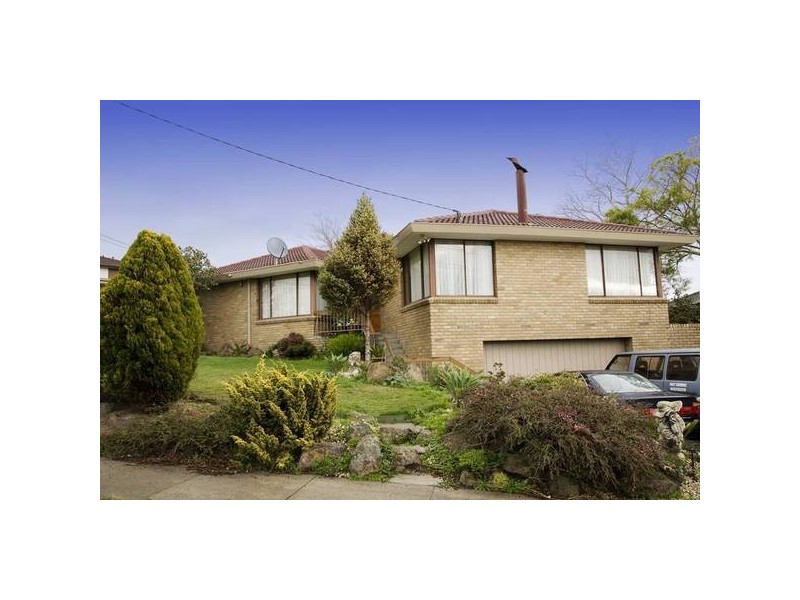 24 Outlook Drive, Dandenong North VIC 3175