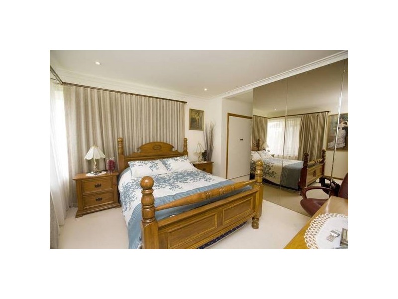 24 Outlook Drive, Dandenong North VIC 3175