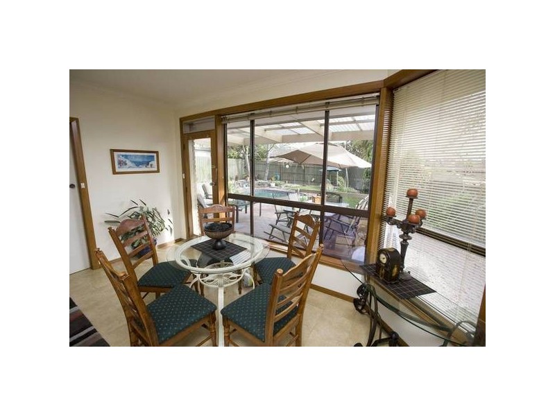 24 Outlook Drive, Dandenong North VIC 3175