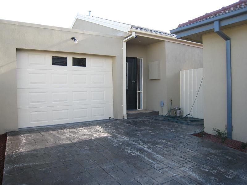 2/46 Barbara Avenue, Dandenong VIC 3175