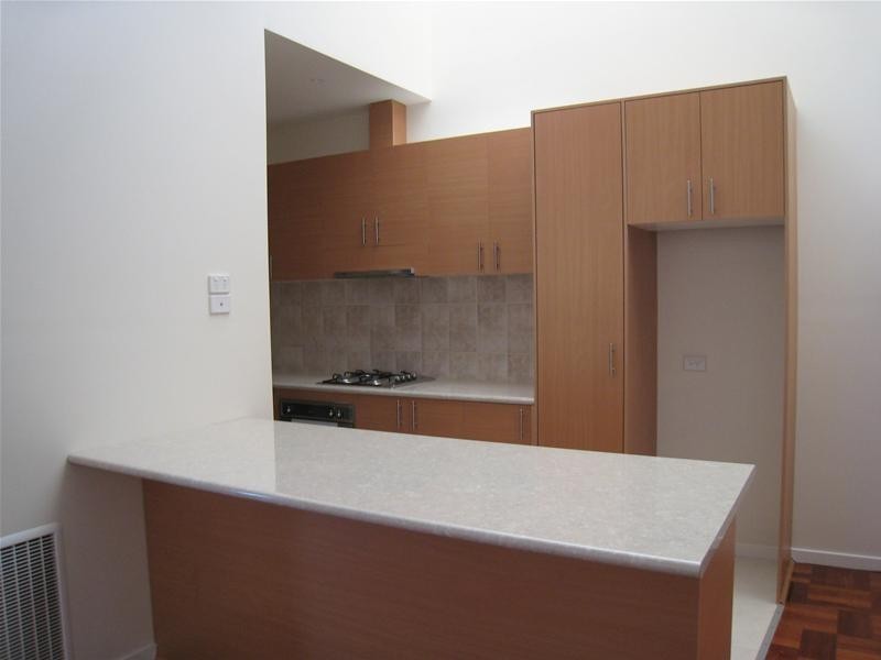 2/46 Barbara Avenue, Dandenong VIC 3175