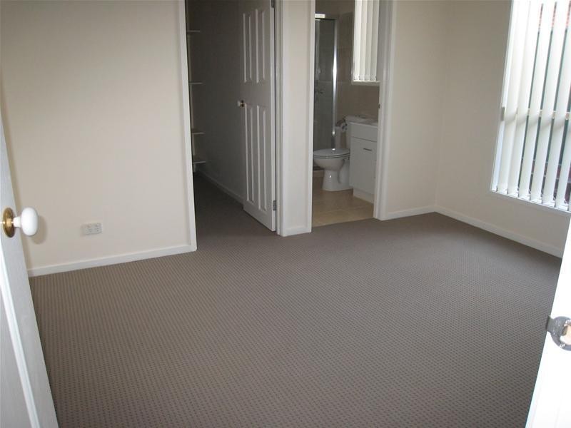 2/46 Barbara Avenue, Dandenong VIC 3175