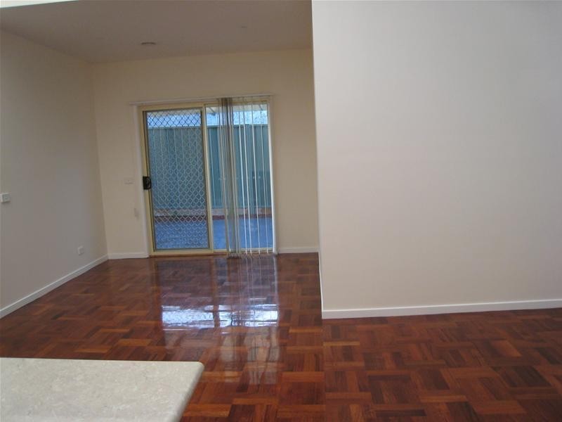 2/46 Barbara Avenue, Dandenong VIC 3175