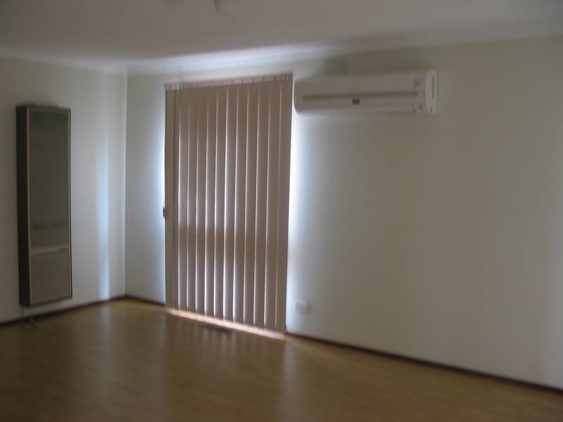 24 Whitehaven Crescent, Noble Park North VIC 3174