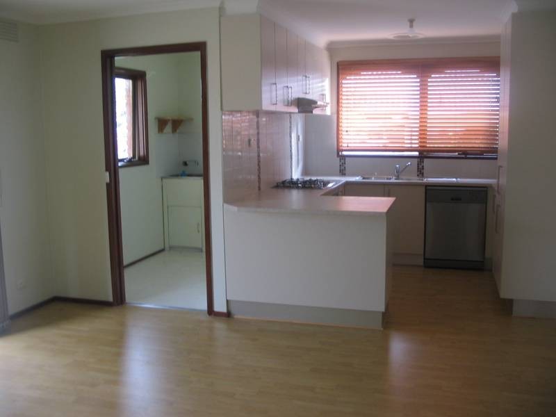 24 Whitehaven Crescent, Noble Park North VIC 3174