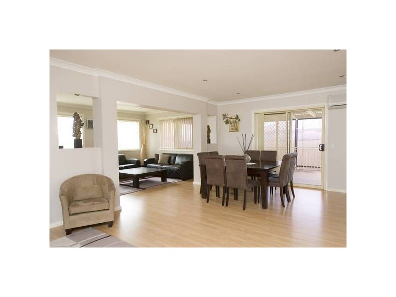 25 Burlington Chase, Hampton Park VIC 3976