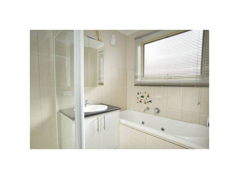 25 Burlington Chase, Hampton Park VIC 3976